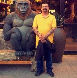 Meet your Posher, Javier